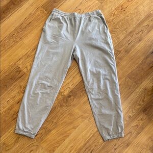 Women’s Vuori Gray Jogger Pants